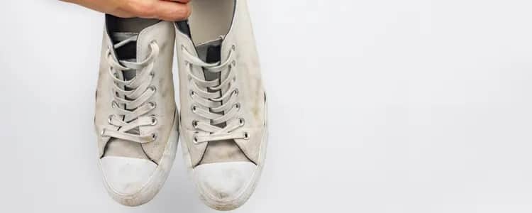 Jak odświeżyć białe buty: 6 skutecznych metod na nowy wygląd