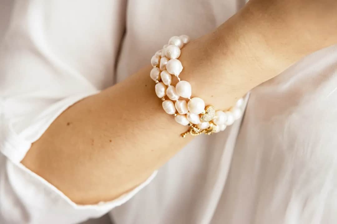 Jaka biżuteria na ślub? Oto najlepsze wybory dla panny młodej i pana młodego