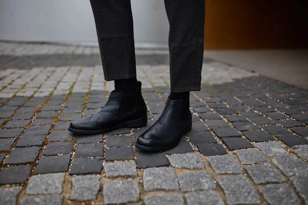 Jak zabezpieczyć skórzane buty przed zniszczeniem i zabrudzeniem