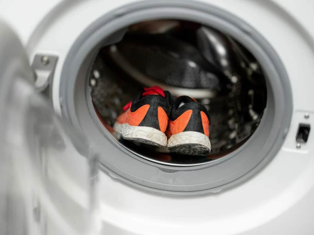 Skuteczne sposoby na czyszczenie butów New Balance bez uszkodzeń