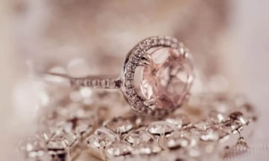 Gdzie sprawdzić wartość biżuterii, aby uniknąć niekorzystnej wyceny